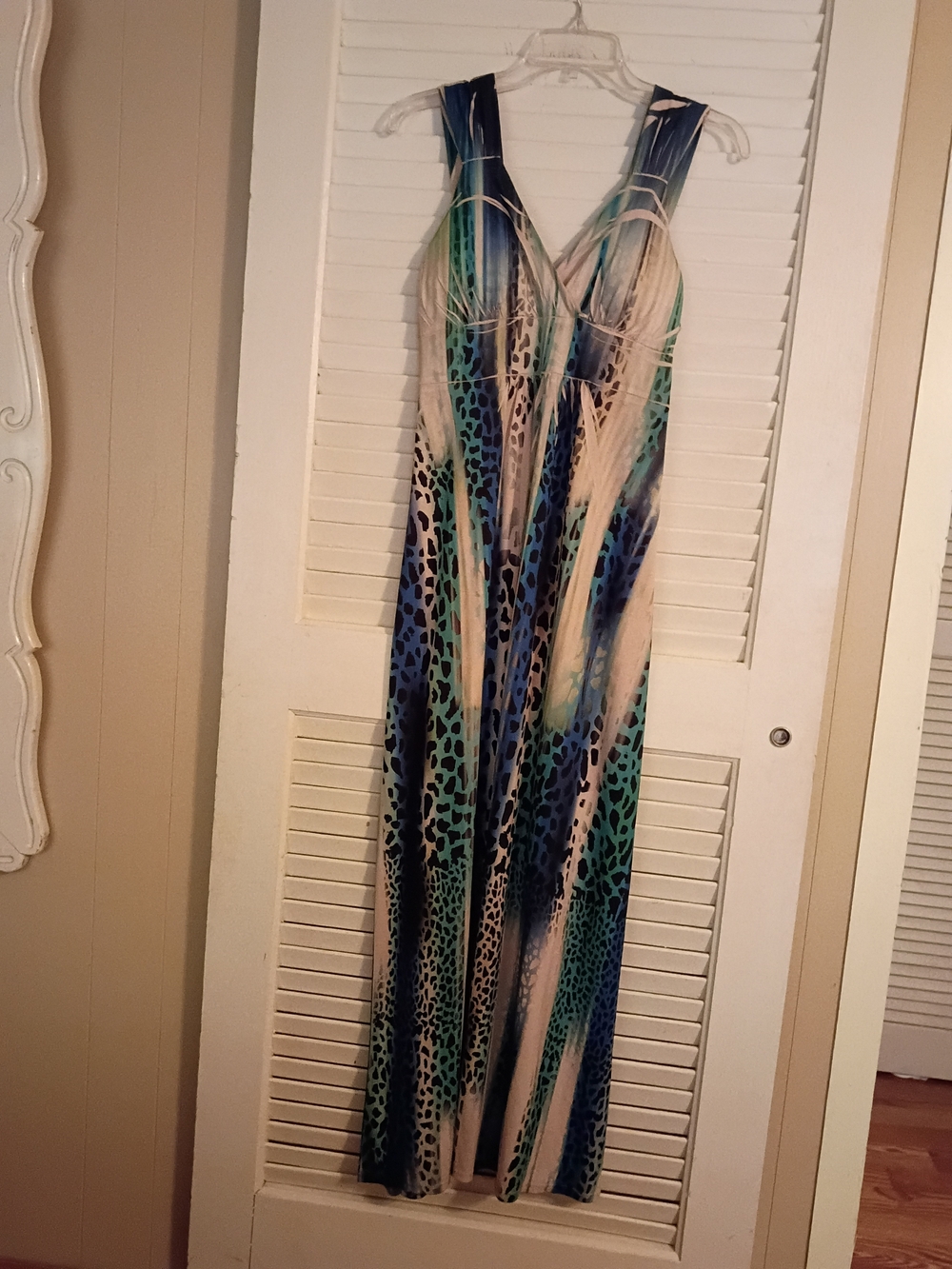 Sleeveless V-Neck Maxi Dress in Blue and Green Animal Print - Picture 2 of 6